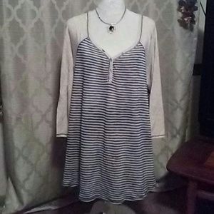 Maurice ladies black & grey 3/4 sleeve top.